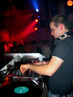 Full House Disco - your Disco needs you -