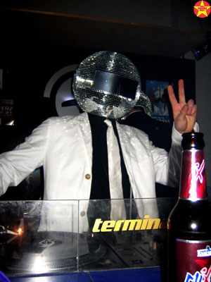 Full House Disco - your Disco needs you -