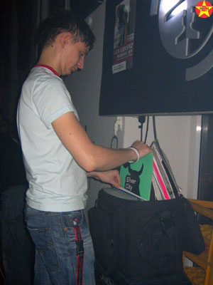 Full House Disco - your Disco needs you -