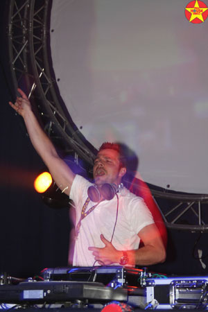 Full House Disco - your Disco needs you -