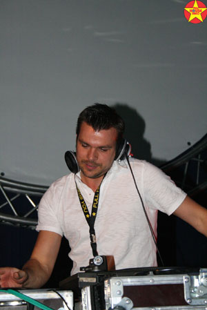 Full House Disco - your Disco needs you -